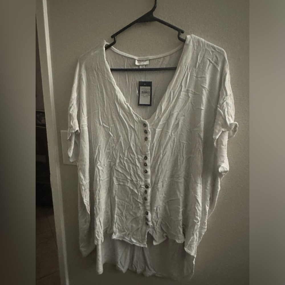 Avenue white hi low button up top